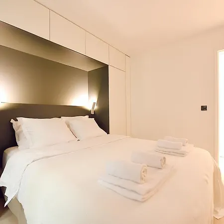Dreamyflat Com - St Germain Apartment